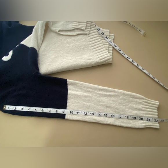 KJUS- women’s wool/cashmere mix blend sweater - Picture 13 of 16